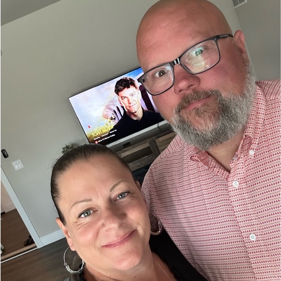 Meet your Posher, Hilary - Picture 2 of 2